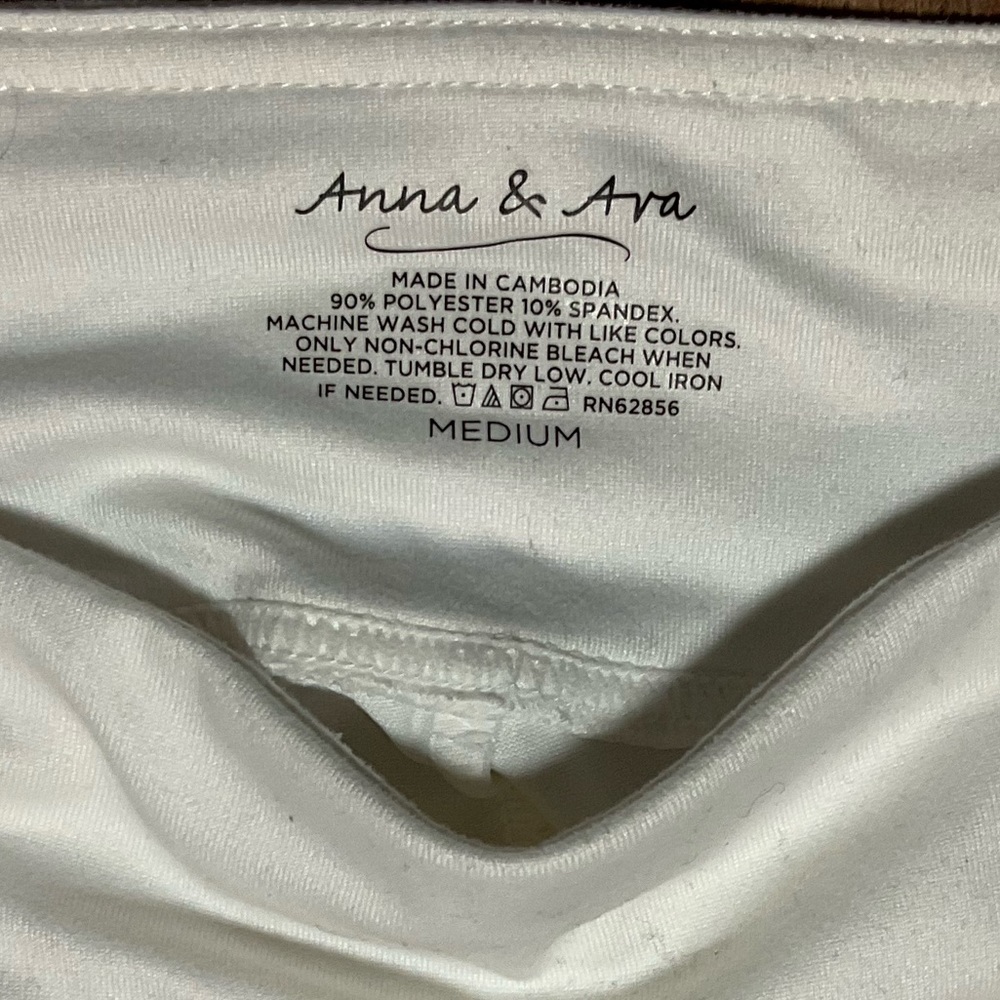 Bundle Athleticwear, Danskin Sport-bra & Anna & Ava Compression pant (Lg/Medium) - Picture 8 of 8